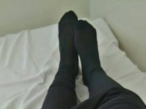 束褲裡穿的黑色褲襪