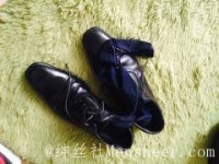 锦纶和皮鞋