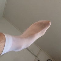 运动中的白色对对袜