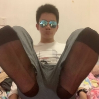 戴锁装酷